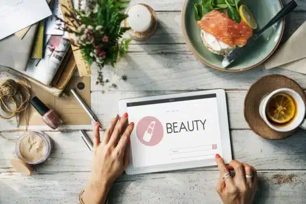 Die Beauty-Branche: Mehr als nur Make-up und Cremes